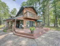 Lakefront 5 Bedroom Cabin on Mead Lake - 샬레 호텔