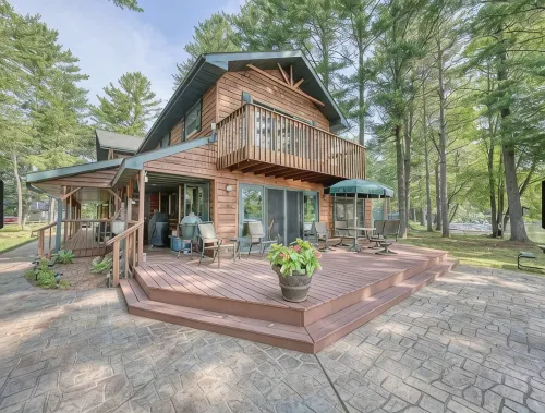 Lakefront 5 Bedroom Cabin on Mead Lake - Alphydda