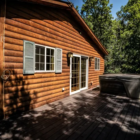 Romantic Secluded Cabin w/ Hot Tub, Private Driftless Escape