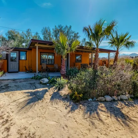 The Bungalow in Downtown Joshua Tree - A Renovated Mid-Century Bungalow