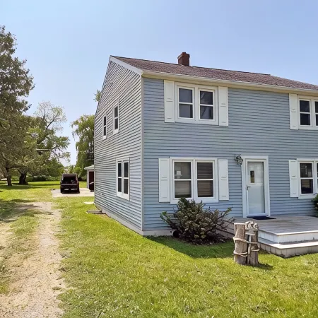 Roomy house in downtown P.A. Walk to everything. Bikes included. Dog-friendly.