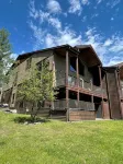 Weekly Discounts! Whitefish Mountain Ski Resort ski in ski out, Luxury Townhouse - balcony