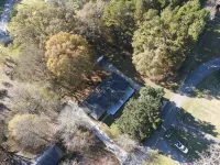 ✶ Cozy 2 Bedroom 1 Bath Entire House ✶ - Bungalows