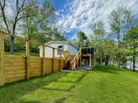 KY Lakeshore Retreat -Waterfront Views, Dock, Deck, Large Parking -NEW 2024 - 4 étoiles