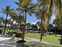 LW Historic District. 1.5 mi to Beach. Pet Friendly! - 2つ星