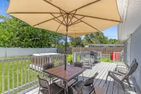 4BR/3BR - Spacious Home 4 Minutes From Beach - 4-Star