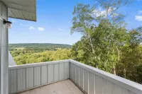 Modern A-FRAME cabin in the Ozark Mountains with amazing views! - Feriehus