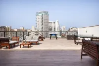 Beachside 3Br l Huge Patio and Parking l Mamad - parking