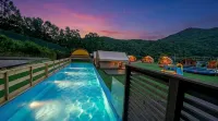 Yangju Healing Camping Site - Pool
