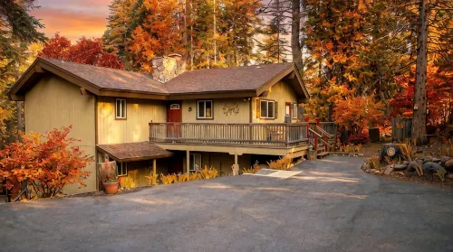 4 Season Vacation Rental at Lake Almanor Country Club. Gameroom, Sleeps 10. A/C - 3つ星