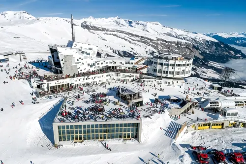 Galaaxy Mountain Hostel--Nur Mit der Gondelbahn Erreichbar - bar