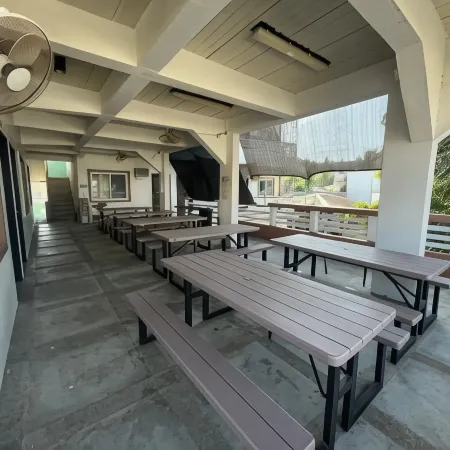 Seabreeze Beach Lodge