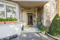 The Abbotsford - Homestays