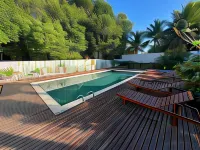 Local Hostel Novo Airão - piscina