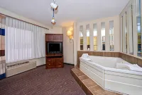 Lamplighter Inn-South - 3-Star