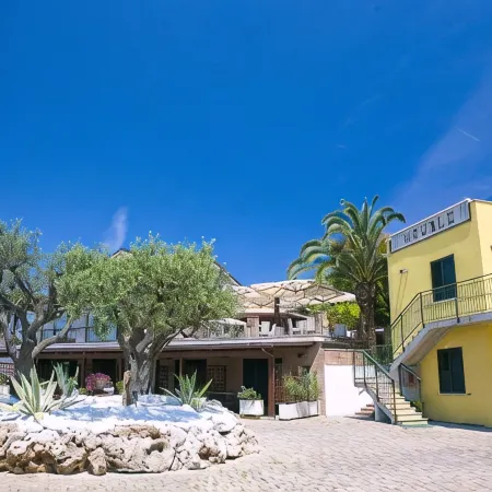 Hotel le Cave