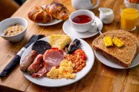 Plas Weunydd Hotel - breakfast