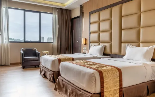 M One Hotel - 3 estrellas