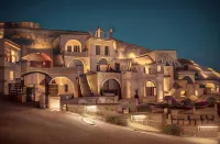 Phocas Cave Suites - Mountain view