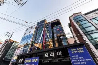 Suwon Hotel Insta Отели в г. Сувон