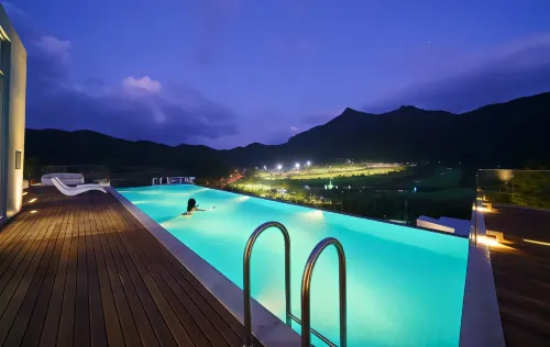 Jeongeup Elystay Poolvilla فنادق في جيونغيوب-سي