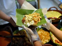 Whiz Hotel Pemuda Semarang - Aamiainen