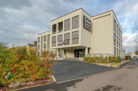 Vienna House Easy by Wyndham Bonn