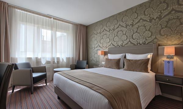 Timhotel Opéra Blanche Fontaine