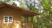 Polwaththa Eco Lodges Hotels in Medadumbara