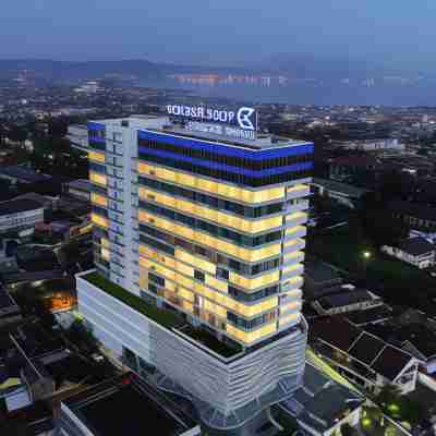 Golden Tulip SpringHill Lampung Hotel Exterior