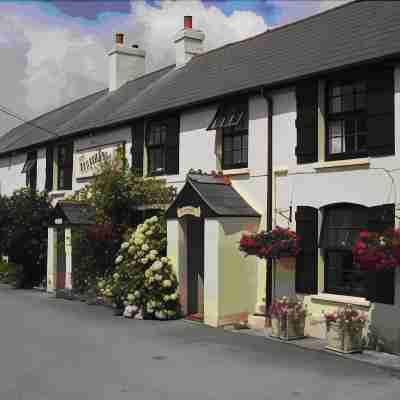 The Countryman Inn Hotel Exterior