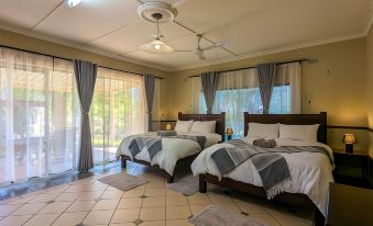 Room in Villa - Zambezi Family Lodge - Elephant Room