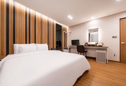 3. 브라운도트 호텔..