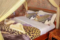 Amanya 1-Bed Leopard Family with Mt Kilimanjaro VI