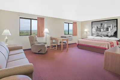Super 8 by Wyndham Altoona Hotels in Altoona
