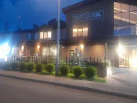 Zaytsevo Country Club (Зайцево Кантри Клаб) Отели рядом с достопримечательностью «Музей Ракетных войск стратегического назначения»