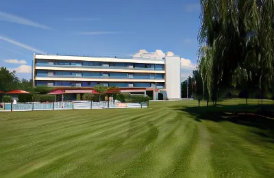 Hôtel Mercure Brive Các khách sạn ở Ussac
