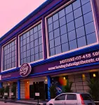 比茲飯店 威嚴壇五路財神濟公廟附近的飯店