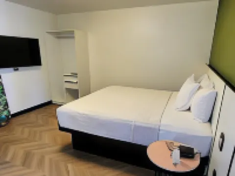 The Bell Vista Hotels in Burbank