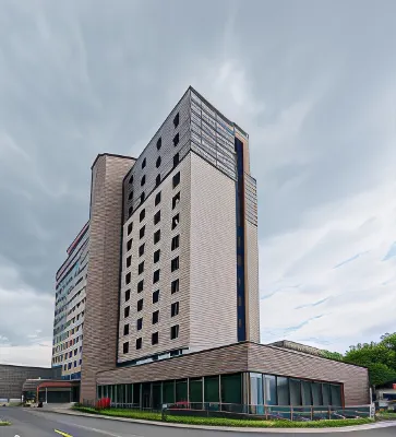 Ramada Plaza by Wyndham Bucharest Convention Center فنادق في 