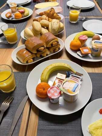 La Maison Charentonneau Отели в г. Мезон-Альфор