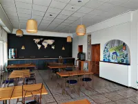 Le Régence Hotels in Fourques