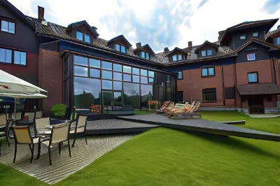 Hotel Żubrówka Spa & Wellness Hotel di 