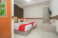 RedDoorz Syariah Near Kota Cinema Mall Jatiasih Hotel a Pondok Melati