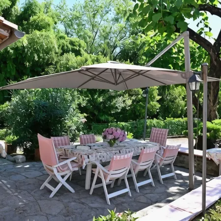 B&B Four Winds