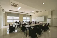 Horison TC Upi Serang Hotels in Serang