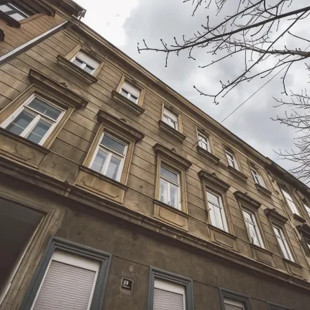 Tia Apartments and Rooms