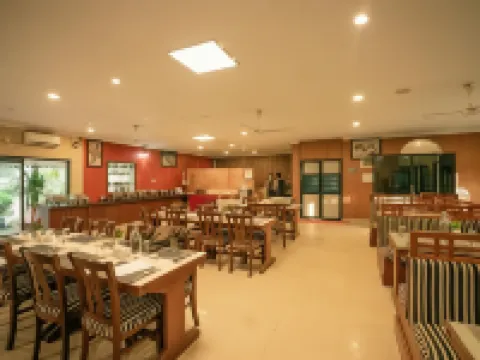 Hotel Jungle Crown Hotels in Chitwan