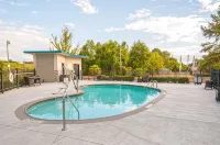 Holiday Inn Express & Suites JACKSON DOWNTOWN - COLISEUM by IHG - Pool