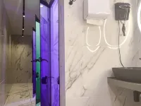 Deep Hotel Hotels near Millionka